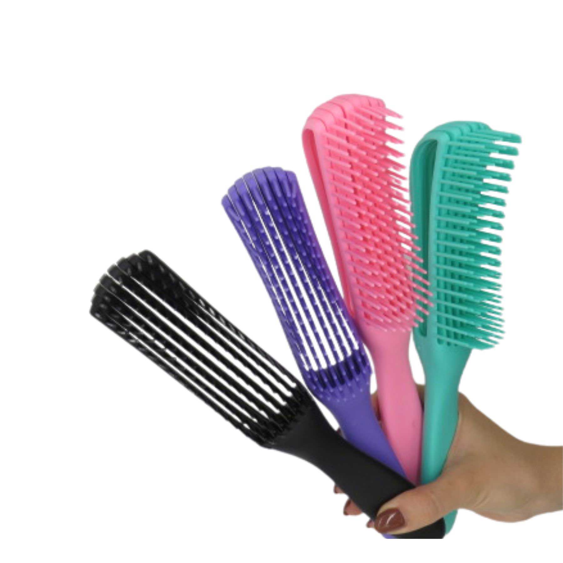 شانه فلکسی wkd در دست